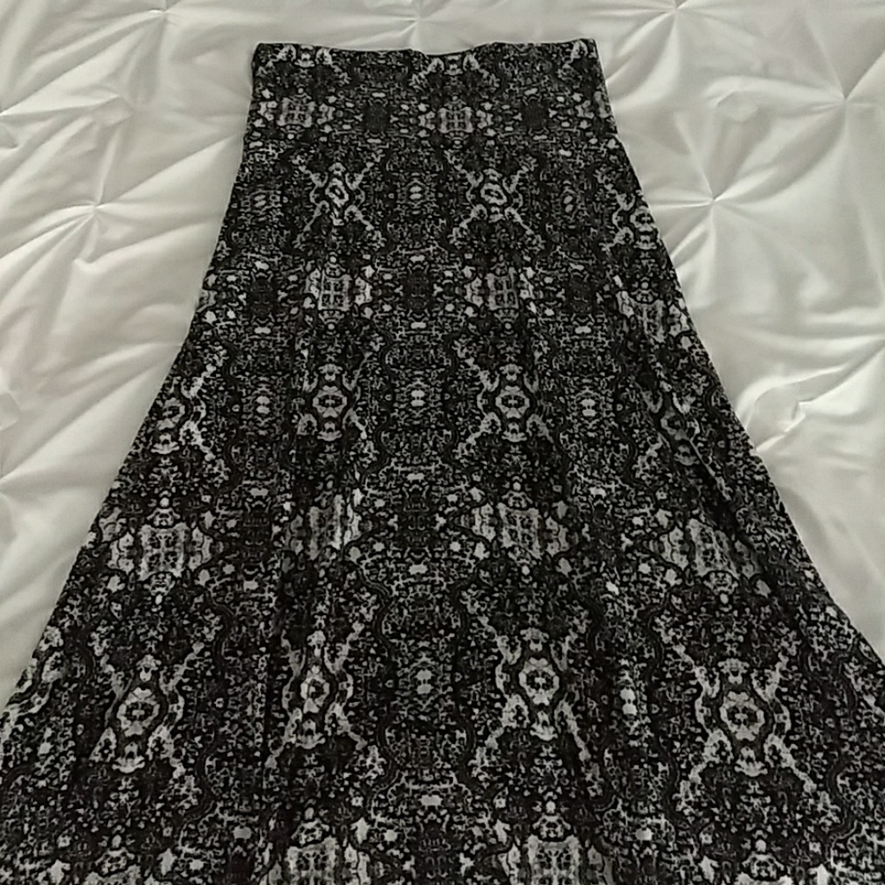 Gorgeous LuLaRoe Maxi Skirt